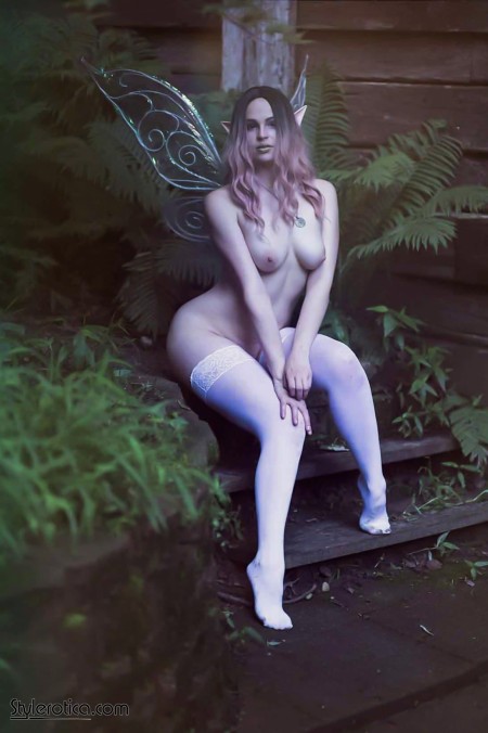 Пышненькая фея Foxy_RoxcyMoonlit и её сладкий пирожок, косплей, блондинки, в лесу, в чулках