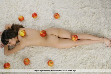 Photoshoot with apples