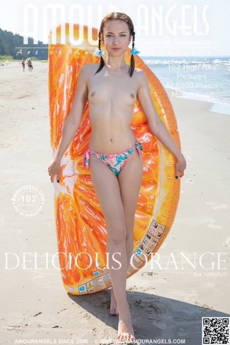 Фото голой девушки: Вкусный Апельсин